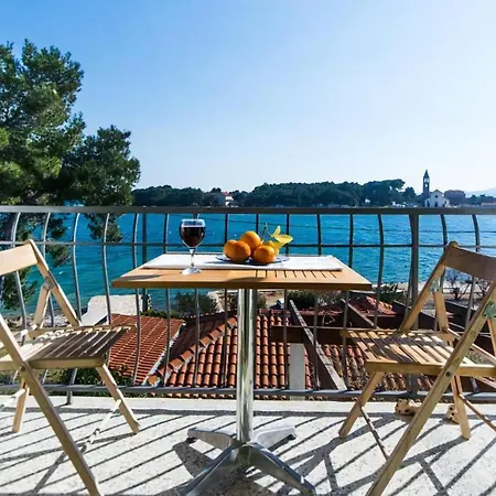 Apartment Mit Herrlichem Meerblick Pasman